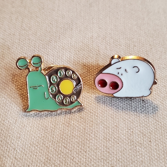 Jewelry - Two pins - animals snail and pig